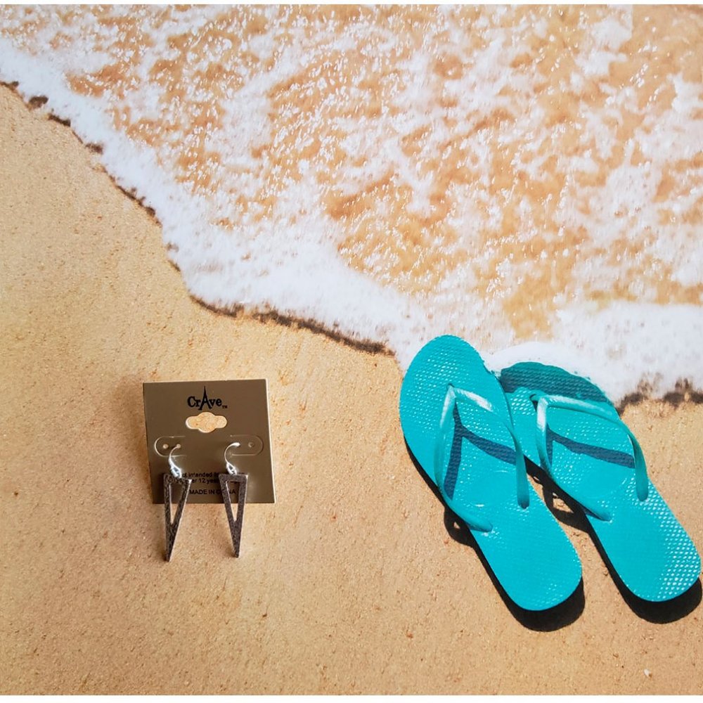 💍 Crave Hammered Silvertone Triangle Earrings